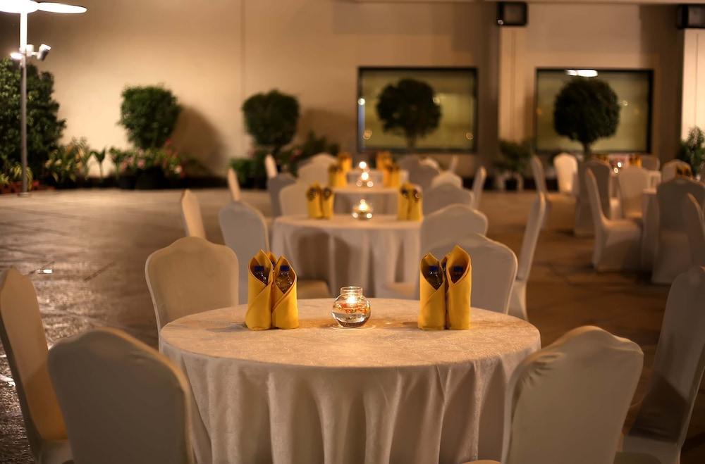 Greenpark Hotel