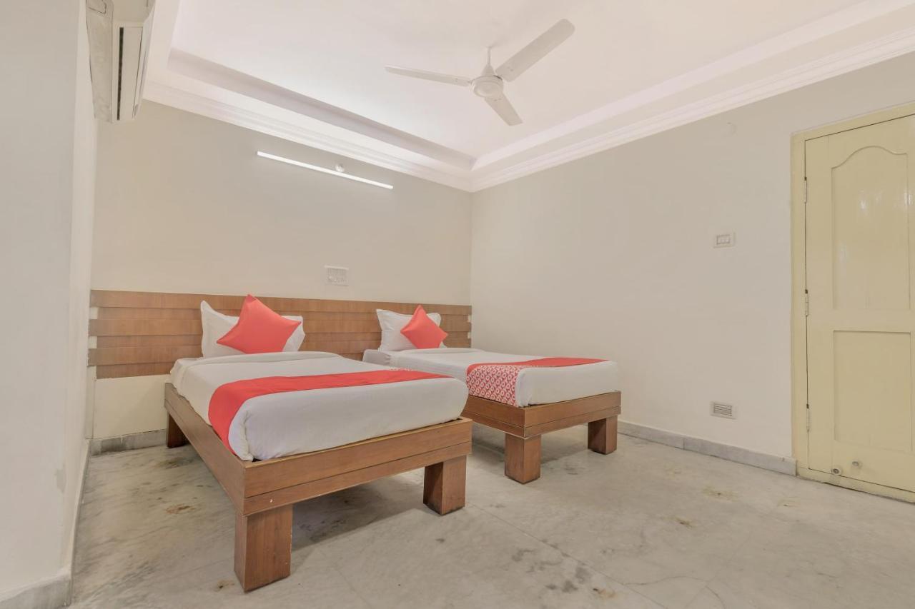 Hotel Oyo 11428 Krishna's Residency 3*