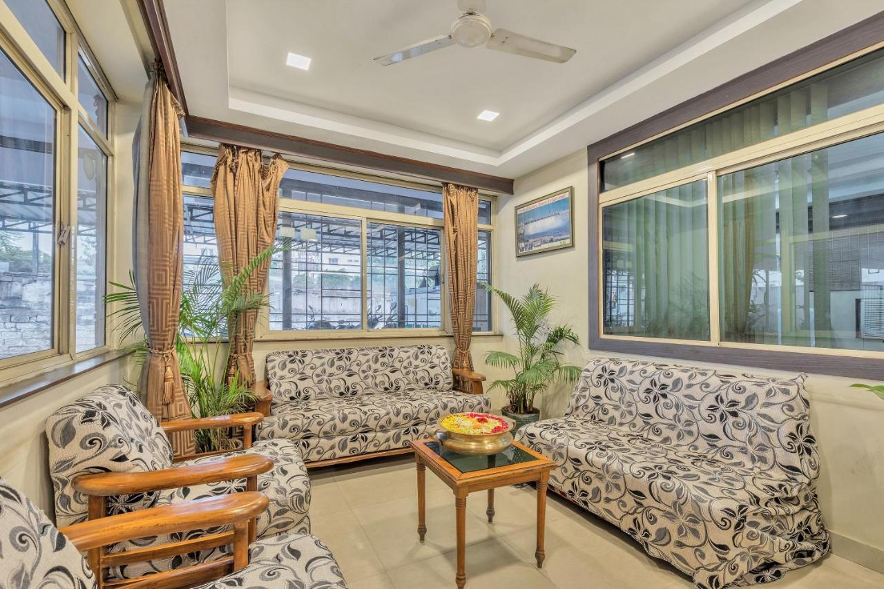 Oyo 11428 Krishna's Residency 3* Hyderabad