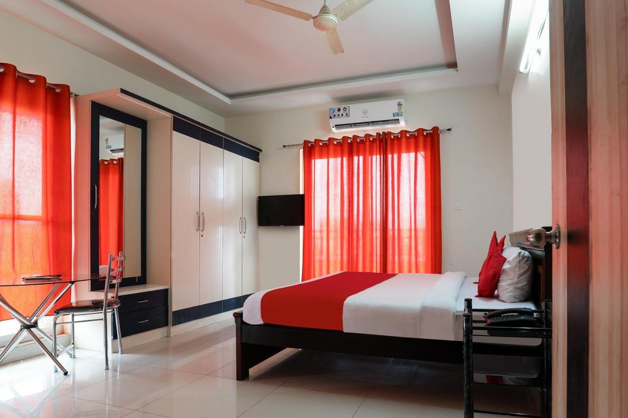 Oyo 11919 Dock Hotel 3*