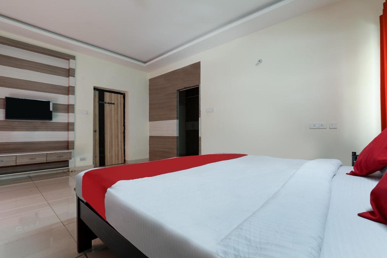 Oyo 11919 Dock Hyderabad