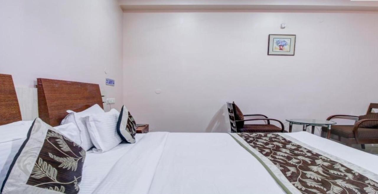 Fabexpress Tourist Plaza 3*