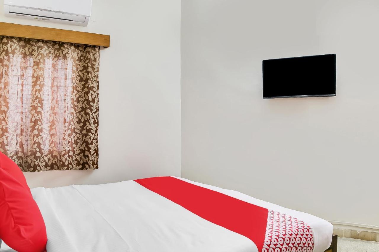 Hotel Oyo 47645 Sai Vinayak Boarding And Lodging