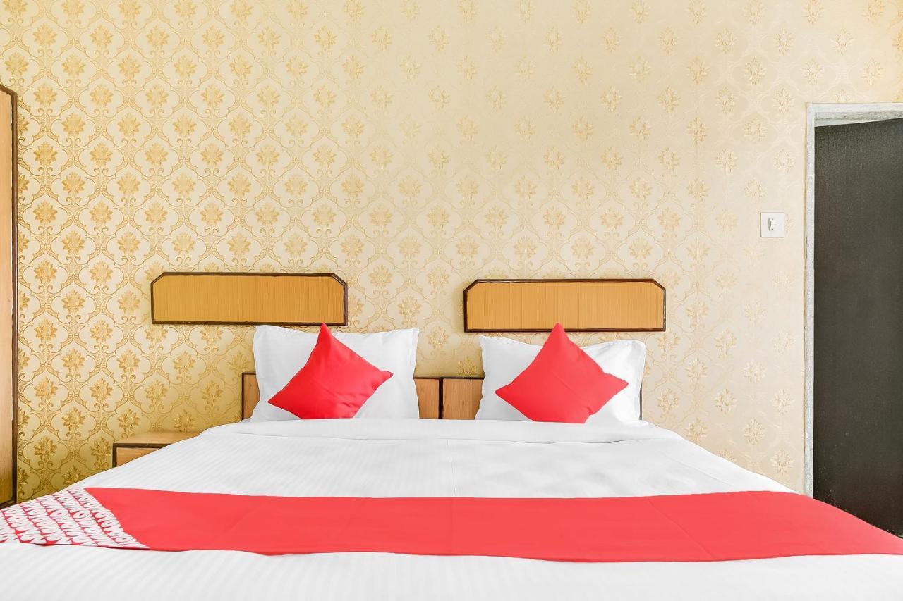Oyo 47645 Sai Vinayak Boarding And Lodging Hotel Hyderabad