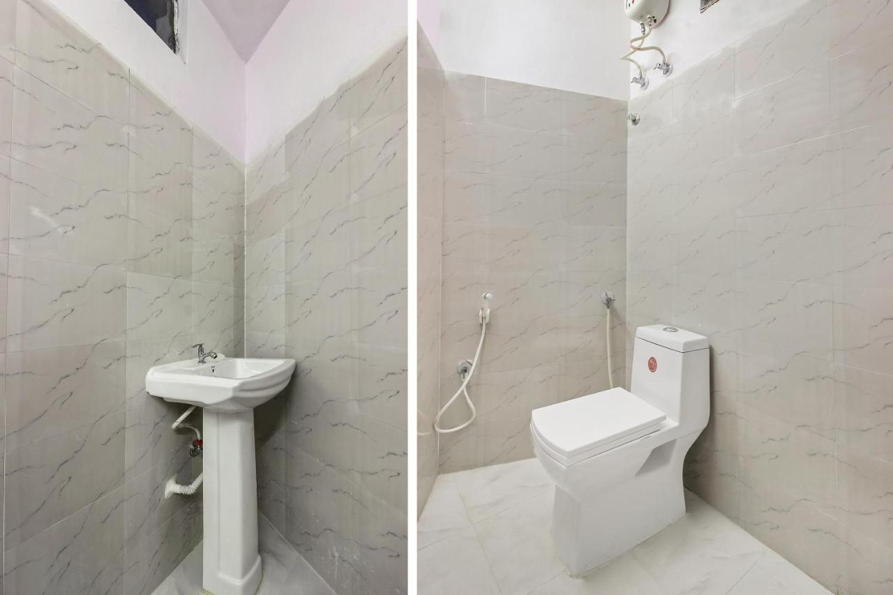 Oyo 22085 Raj Banjara White House