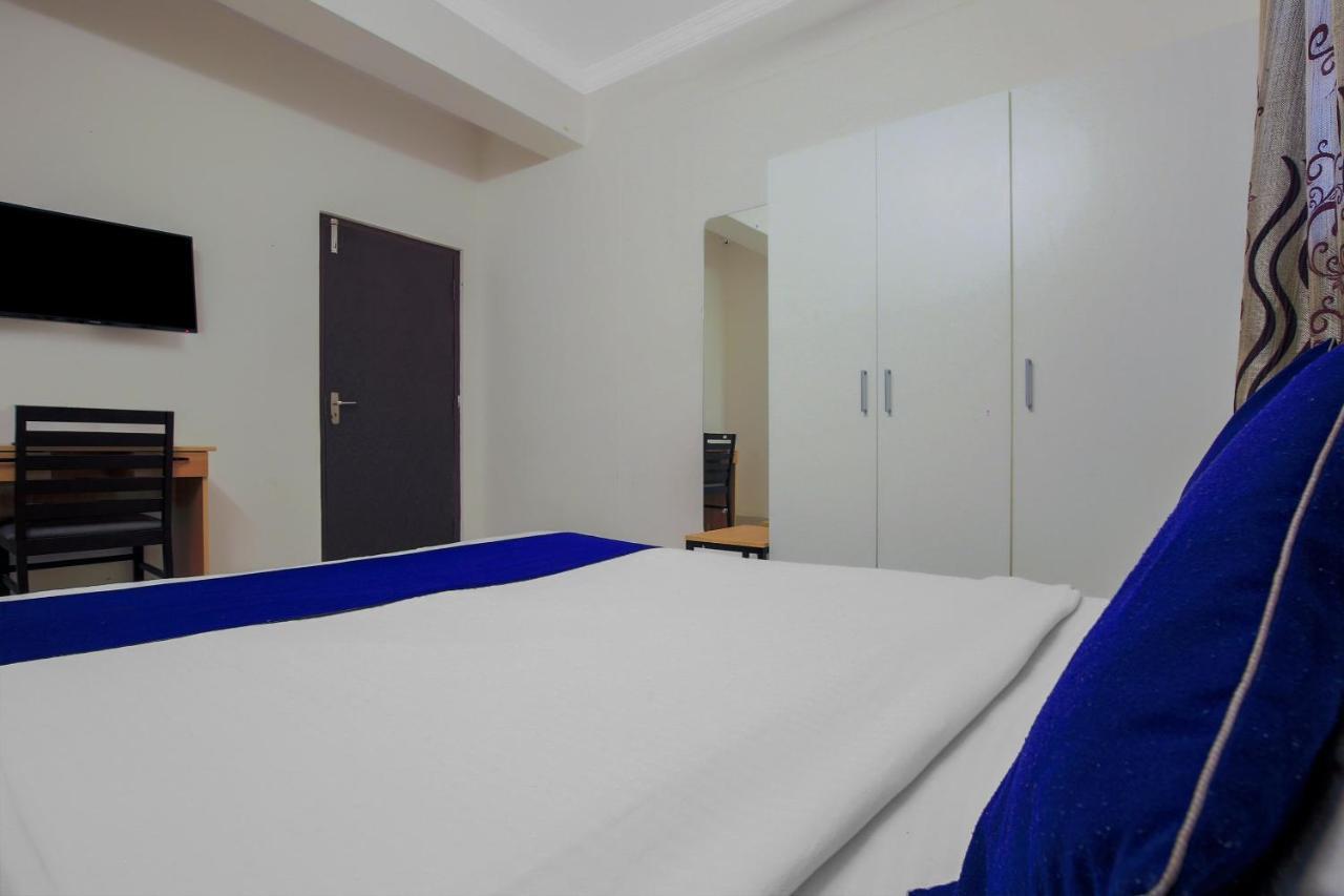 Oyo Silverkey 74581 Nallagandla Hotel 3*