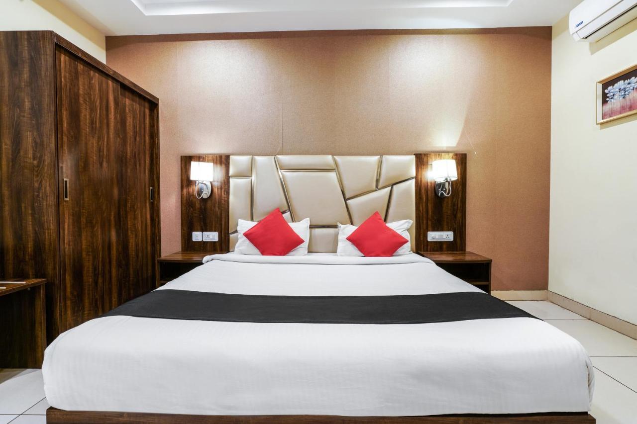 Hotel Capital O 71843 Grand Sindhura 3*