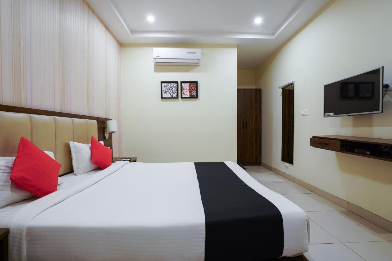 Capital O 71843 Grand Sindhura 3*