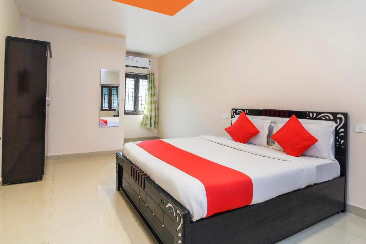 Oyo 47332 Hotel Rest Inn 3*