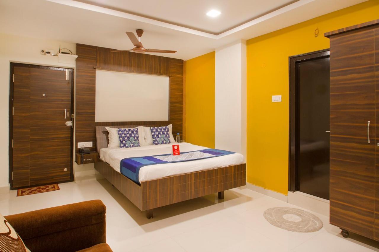Hotel Oyo 9968 Srirama Hotels, Kondapur Hyderabad