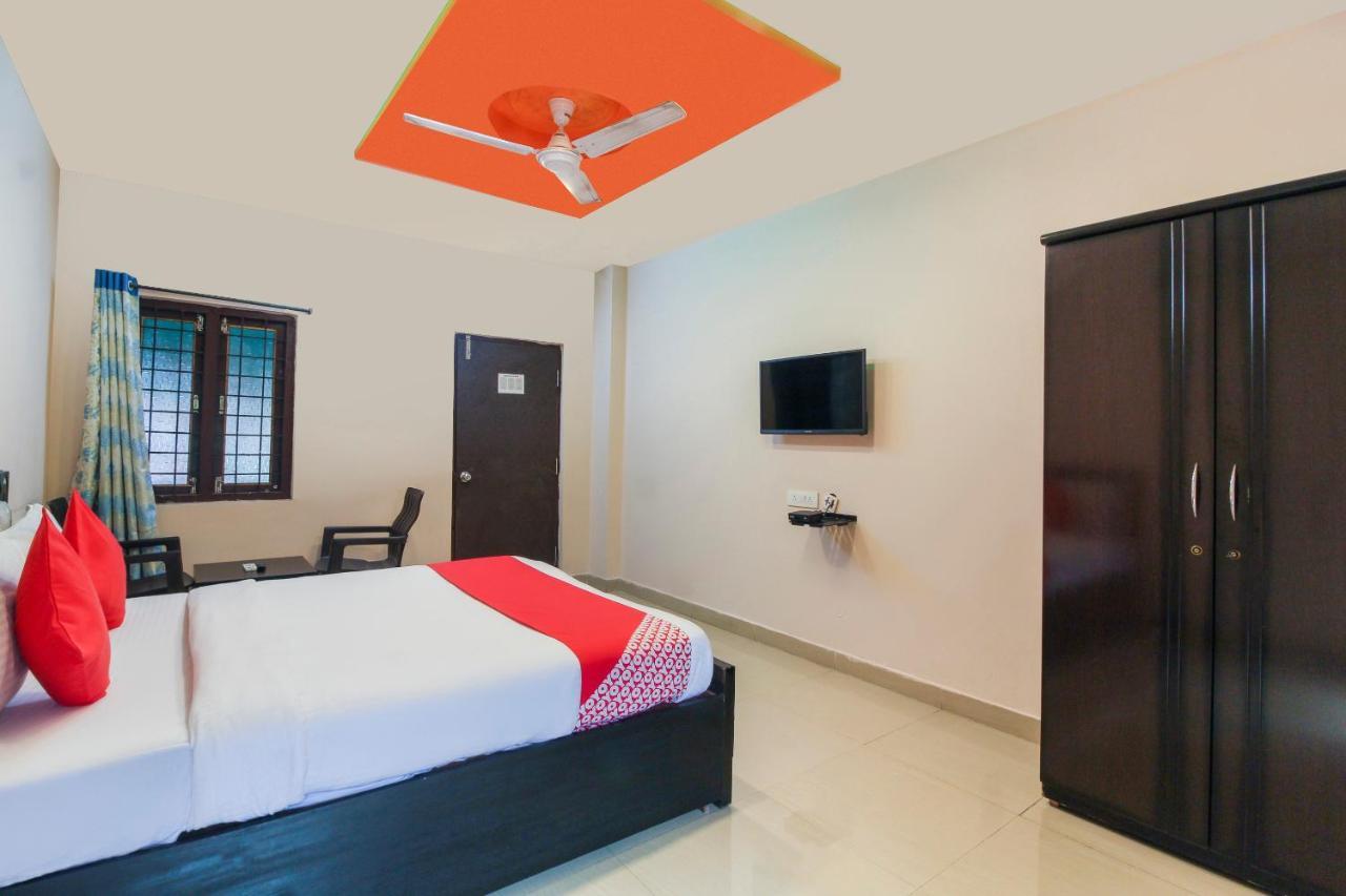 Oyo 47332 Hotel Rest Inn Hotel