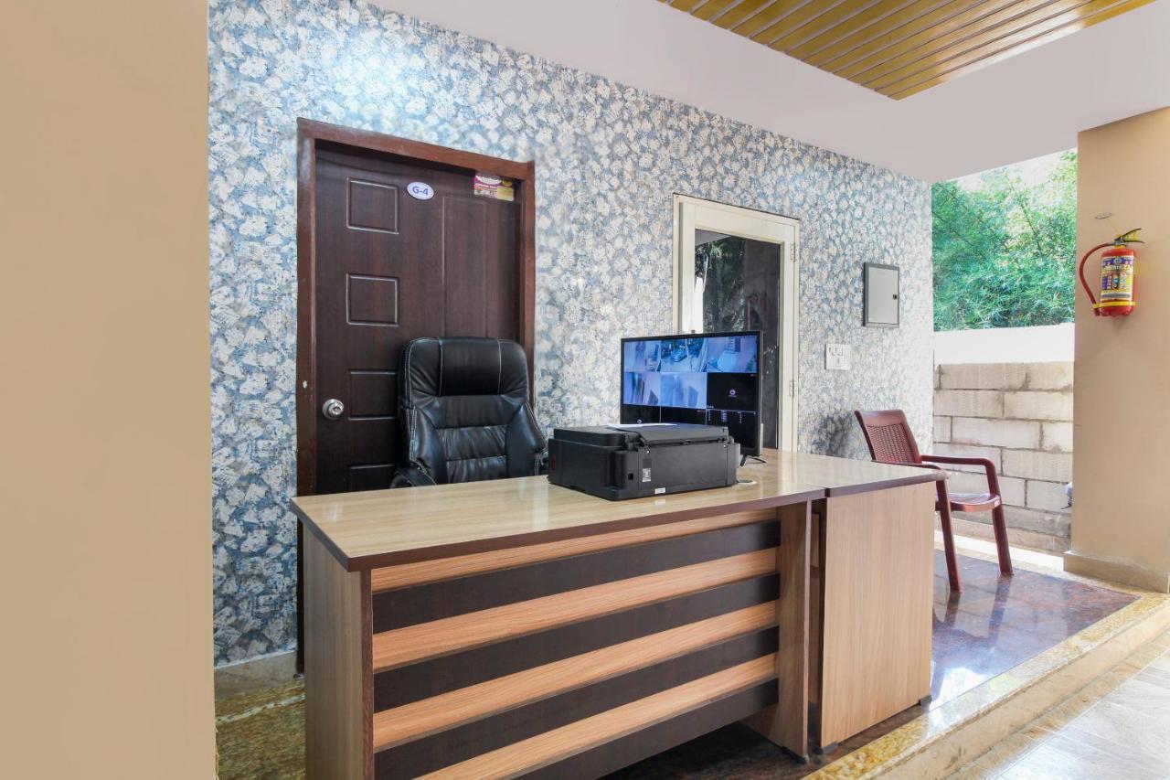 Oyo 47332 Hotel Rest Inn 3*