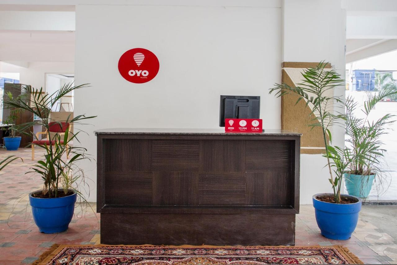 Oyo 9968 Srirama Hotels, Kondapur 3*