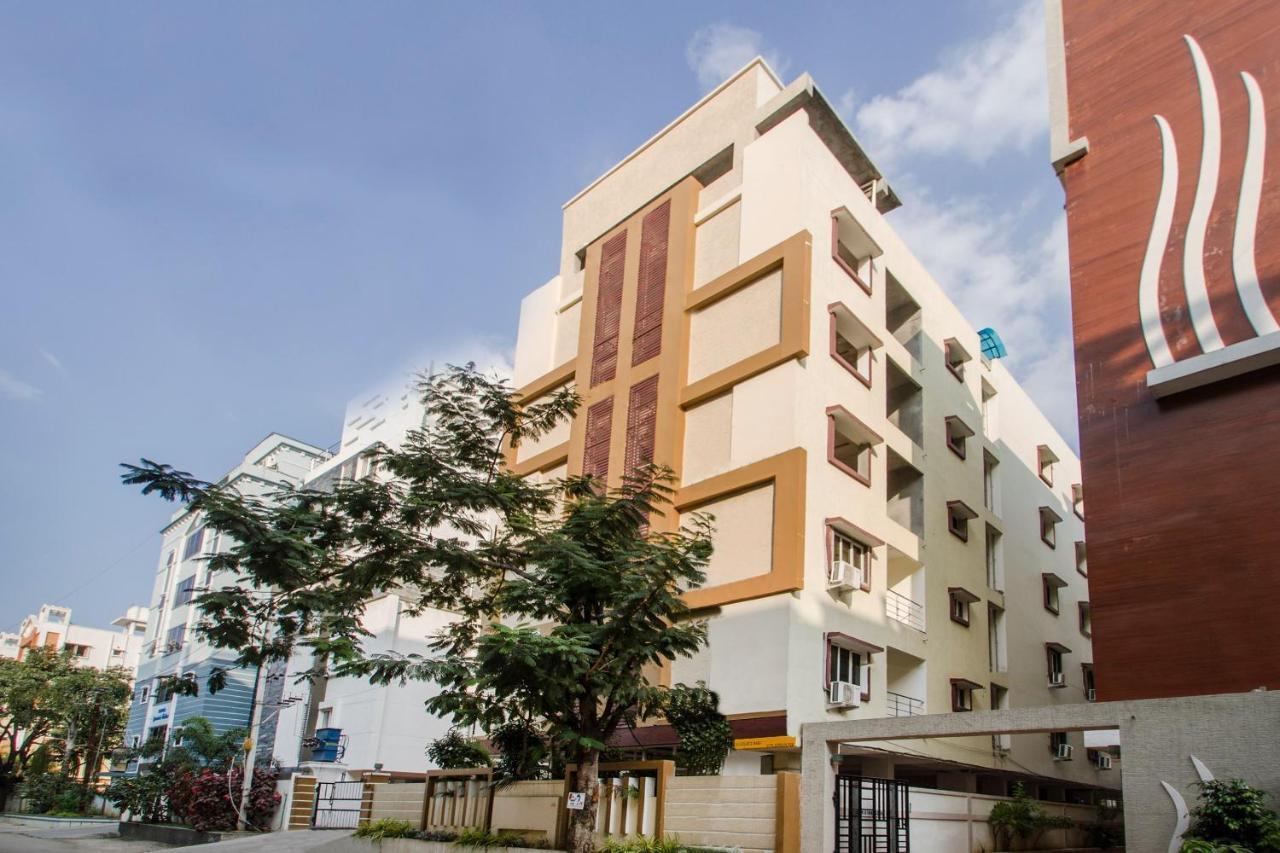 Oyo 9968 Srirama Hotels, Kondapur Hotel 3*