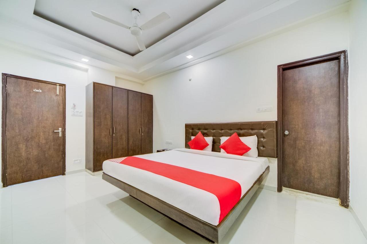 Capital O 13671 Qualia Hotel Hyderabad