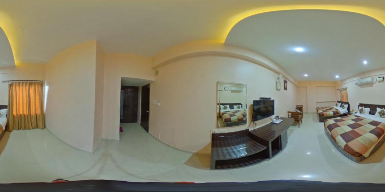 Fabexpress Tourist Plaza 3*