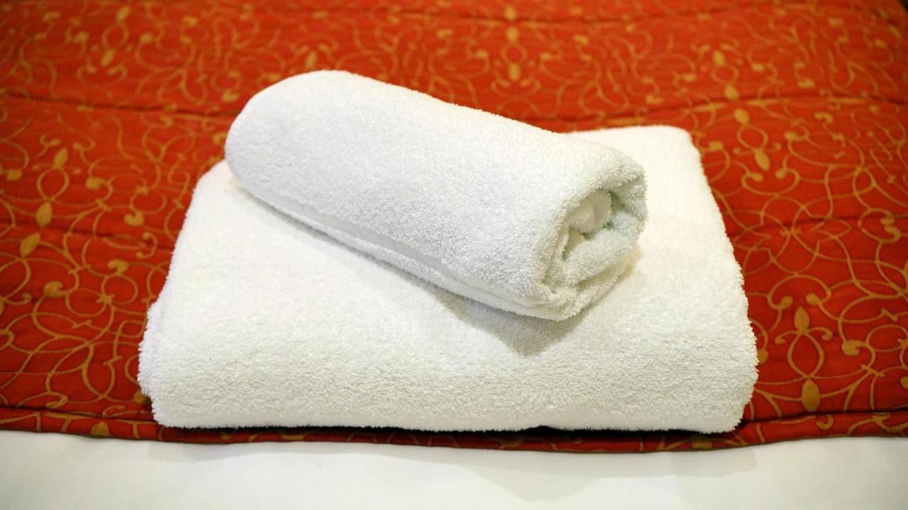 Oyo 9968 Srirama Hotels, Kondapur Hotel