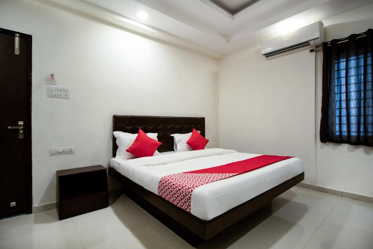 Capital O 13671 Qualia Hotel Hyderabad