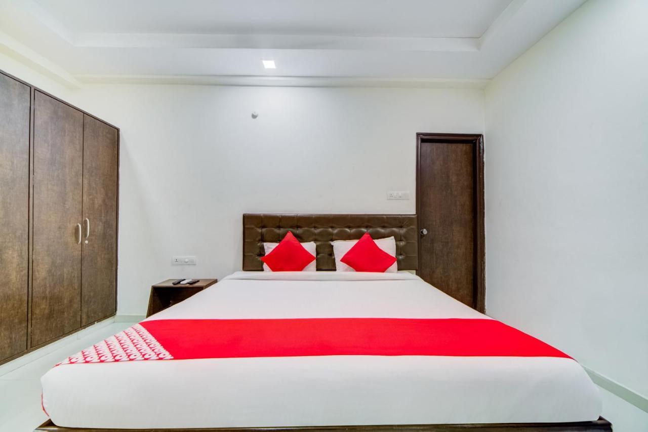 Capital O 13671 Qualia Hotel Hyderabad