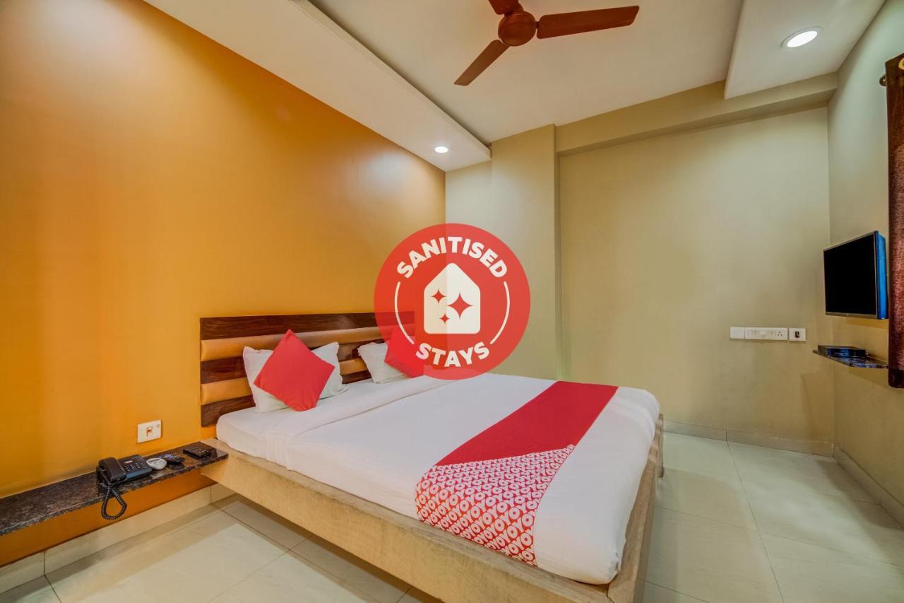 Hotel Oyo 18431 Celestee Grand 2*