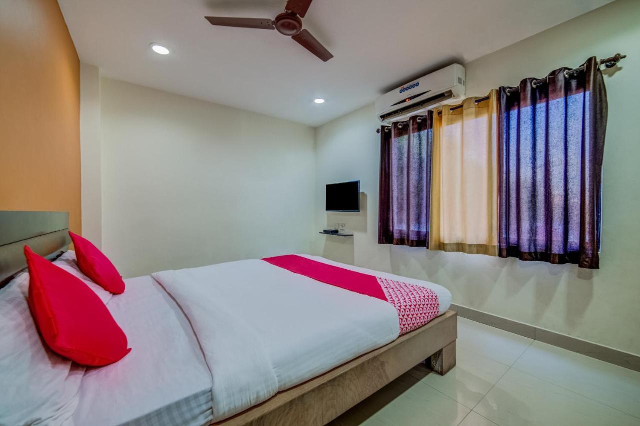 Oyo 18431 Celestee Grand 2* Hyderabad