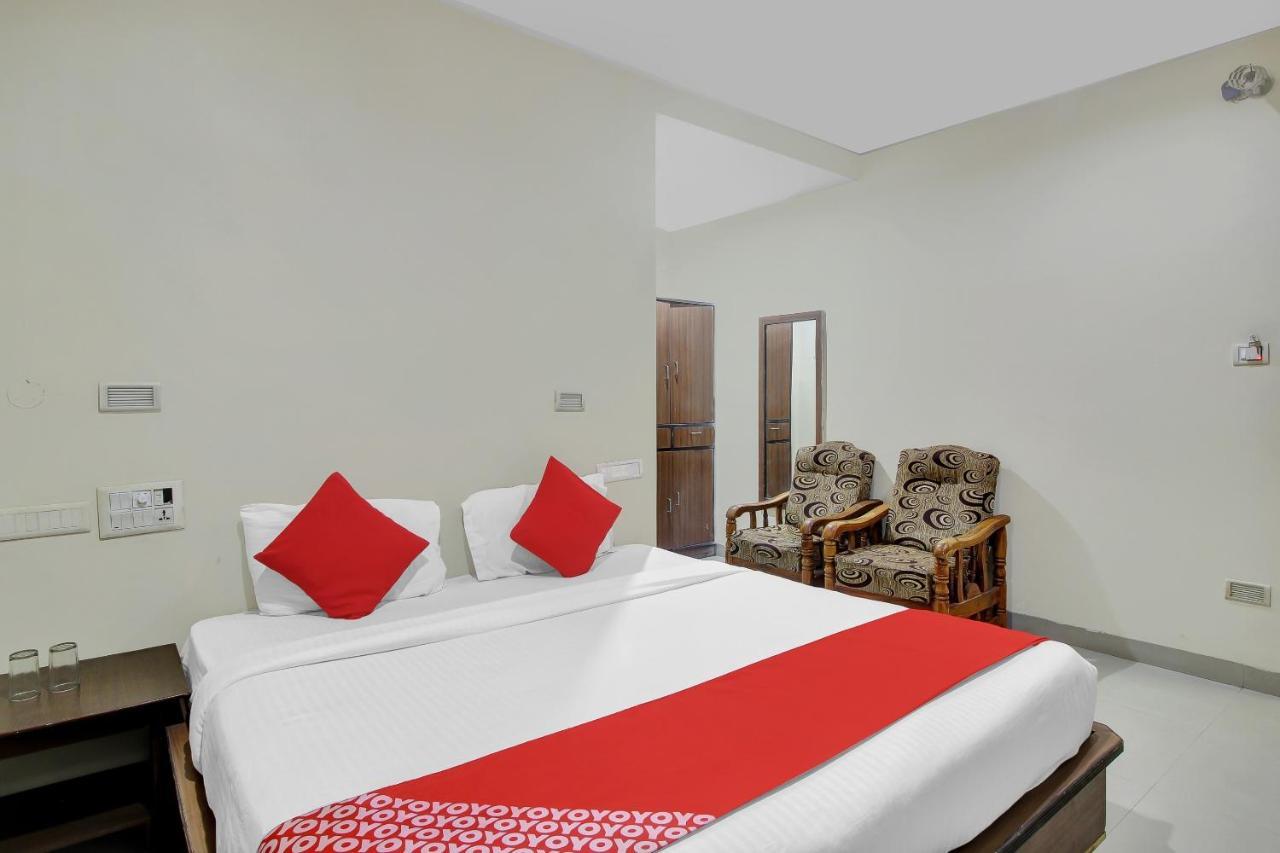 Oyo 81907 Fortune Residency 3*