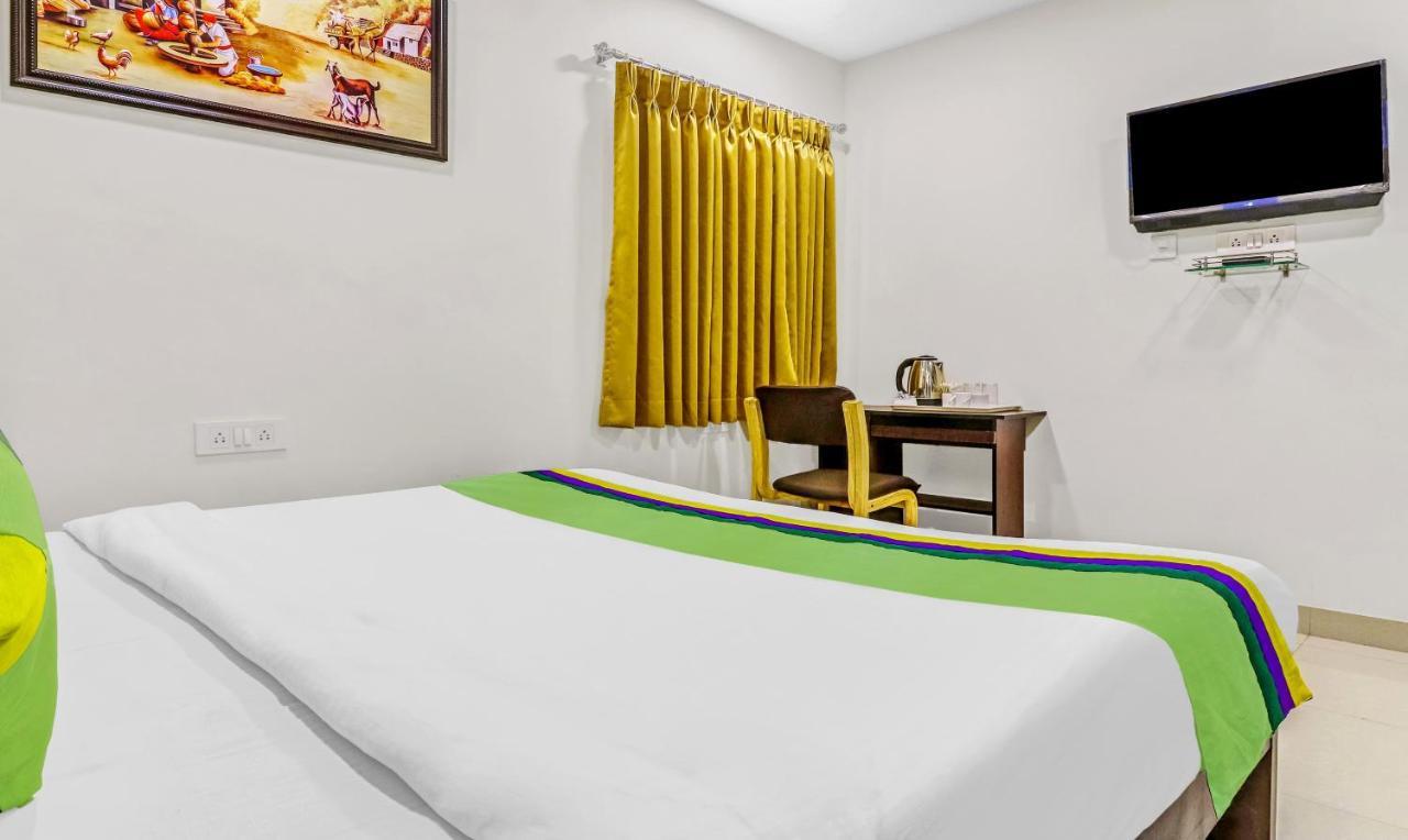 Itsy By Treebo - Royal Galaxy Kukatpally 3* Hyderabad