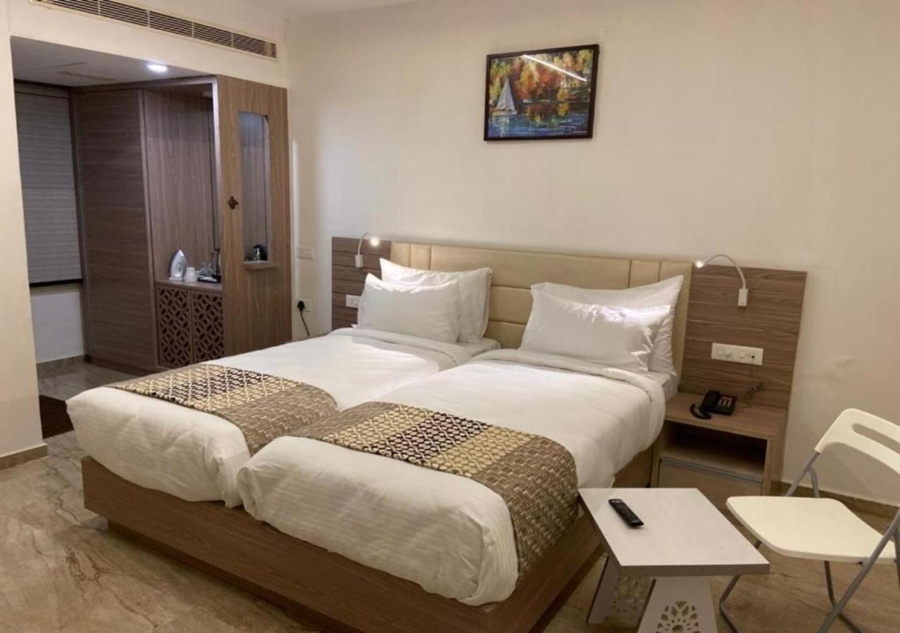 Hotel Dash - Affordable Luxury Hyderabad
