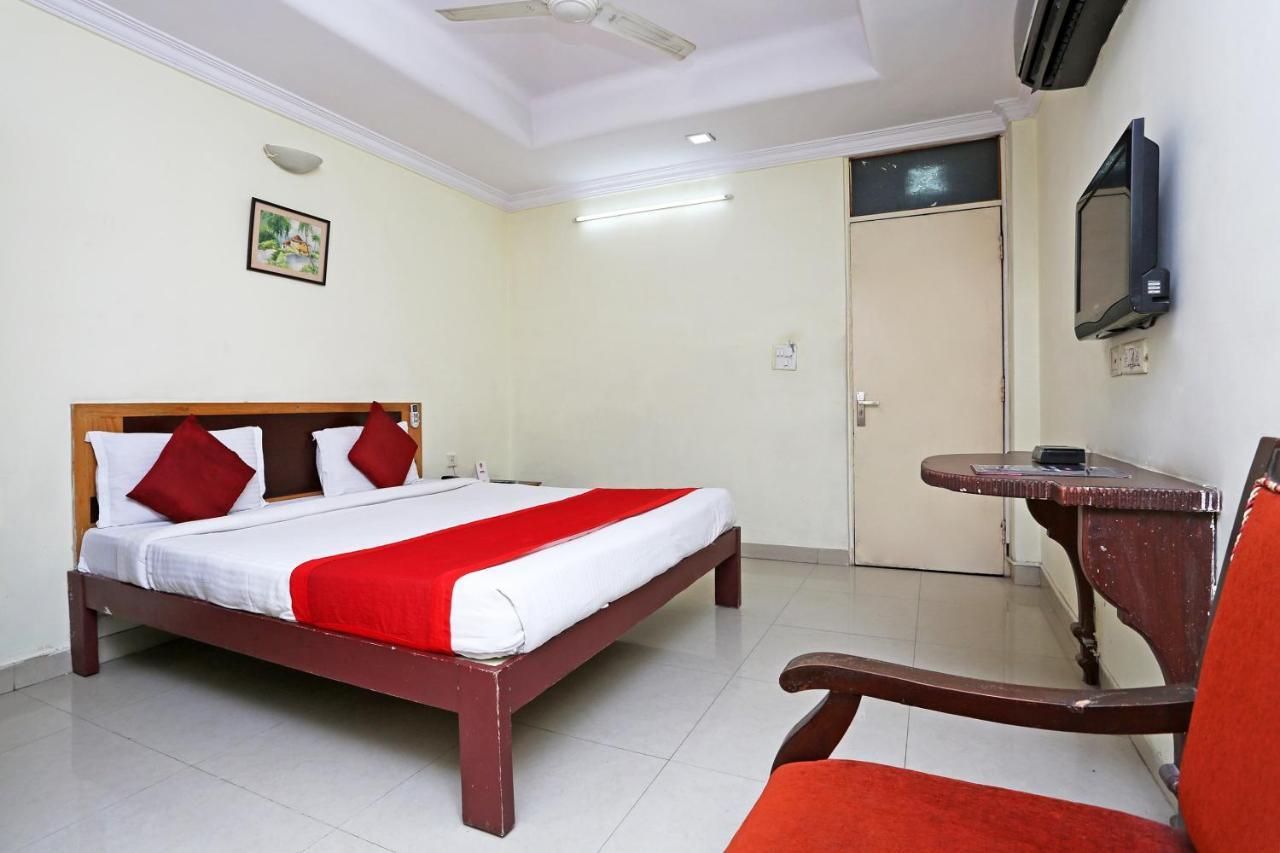 Oyo 7976 Dilsukhnagar Hotel