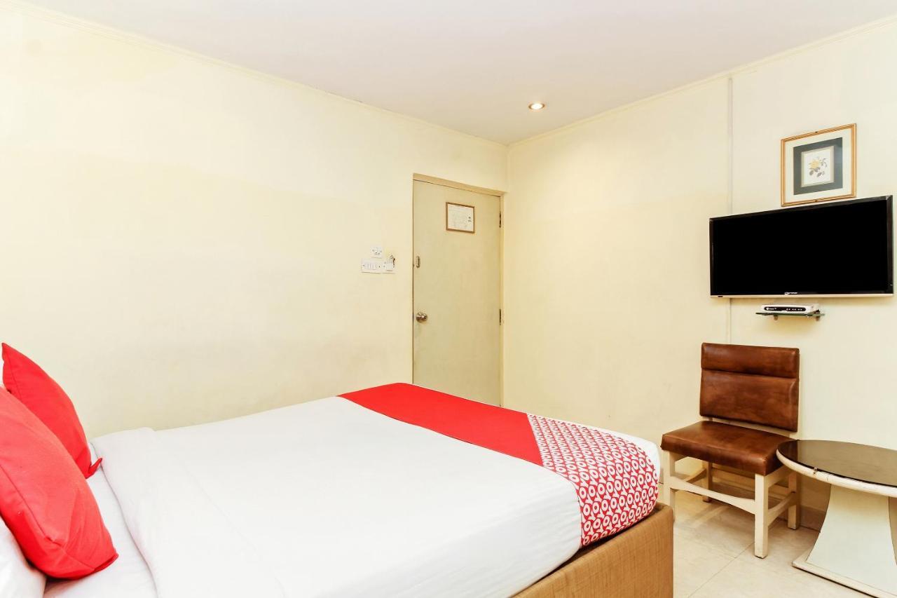 Hotel Oyo 9302 Baseraa 3*