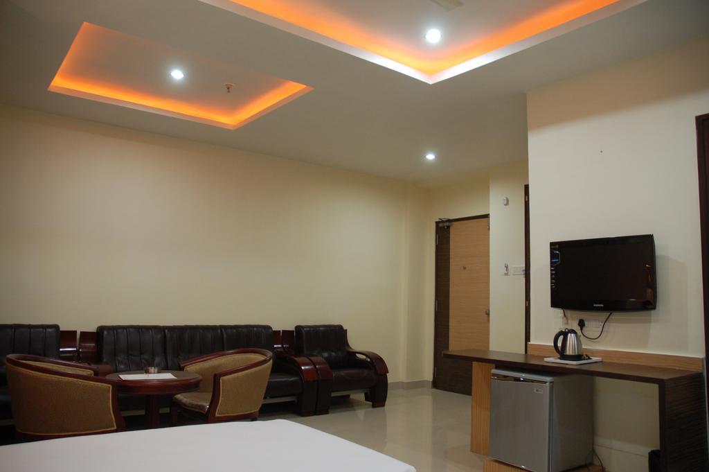 Sitara Royal Hotel 2*