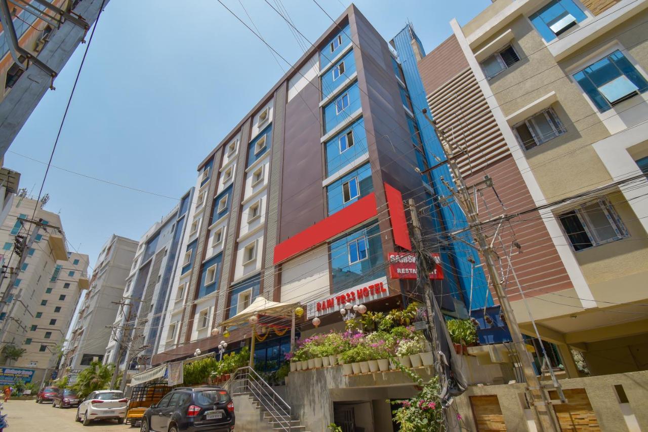 Hotel Raintr33 Hyderabad