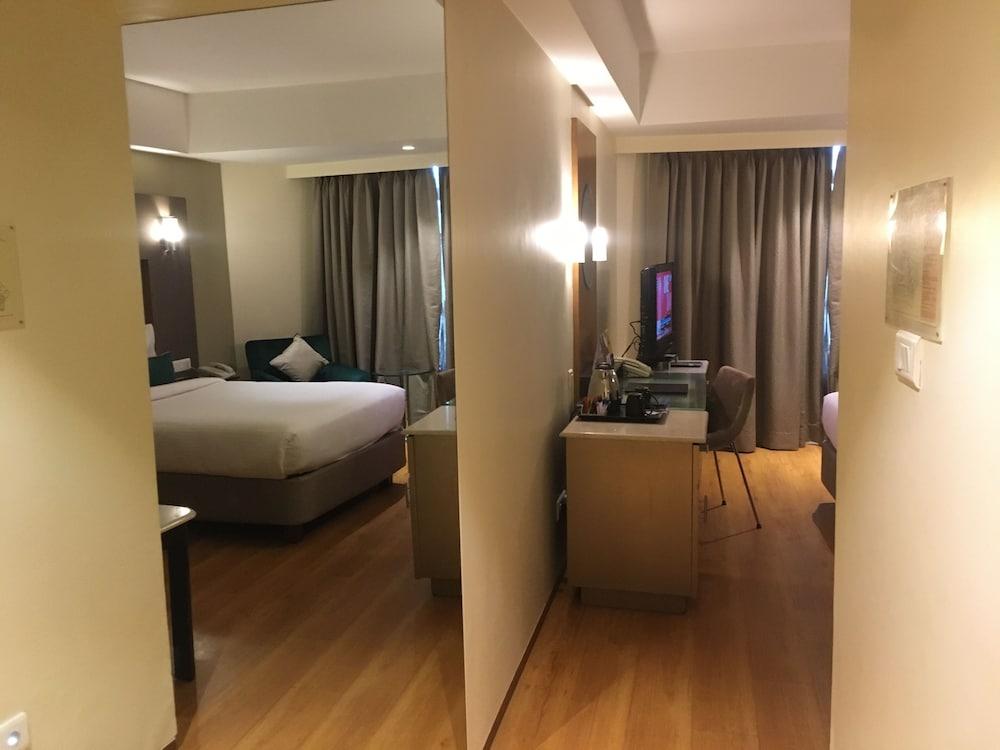 Hotel The Golkonda 4*