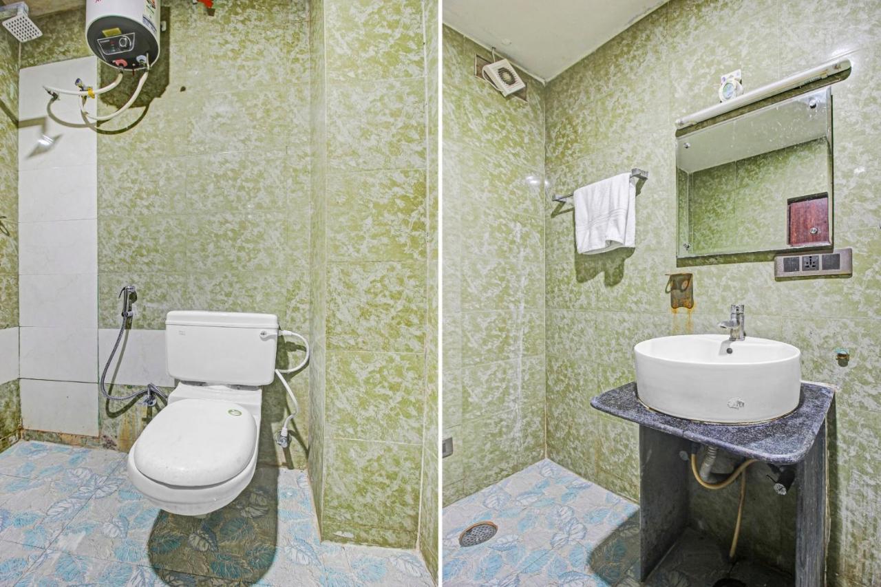 Oyo Townhouse 707 Grand Krishna Hotel Hyderabad
