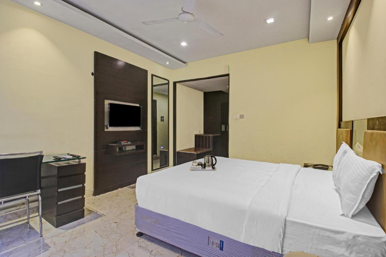 Oyo Townhouse 707 Grand Krishna Hotel 4*