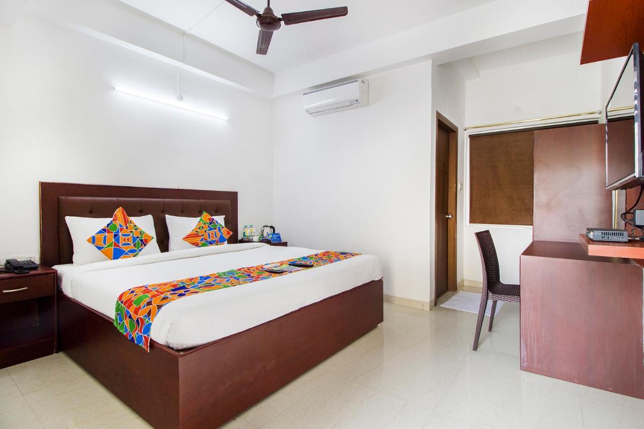 Fabhotel Limestone Suites - 750M From Yashoda Hospitals, Somajiguda Hyderabad