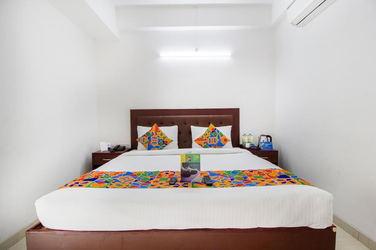 Hotel Fabhotel Limestone Suites - 750M From Yashoda Hospitals, Somajiguda 3*