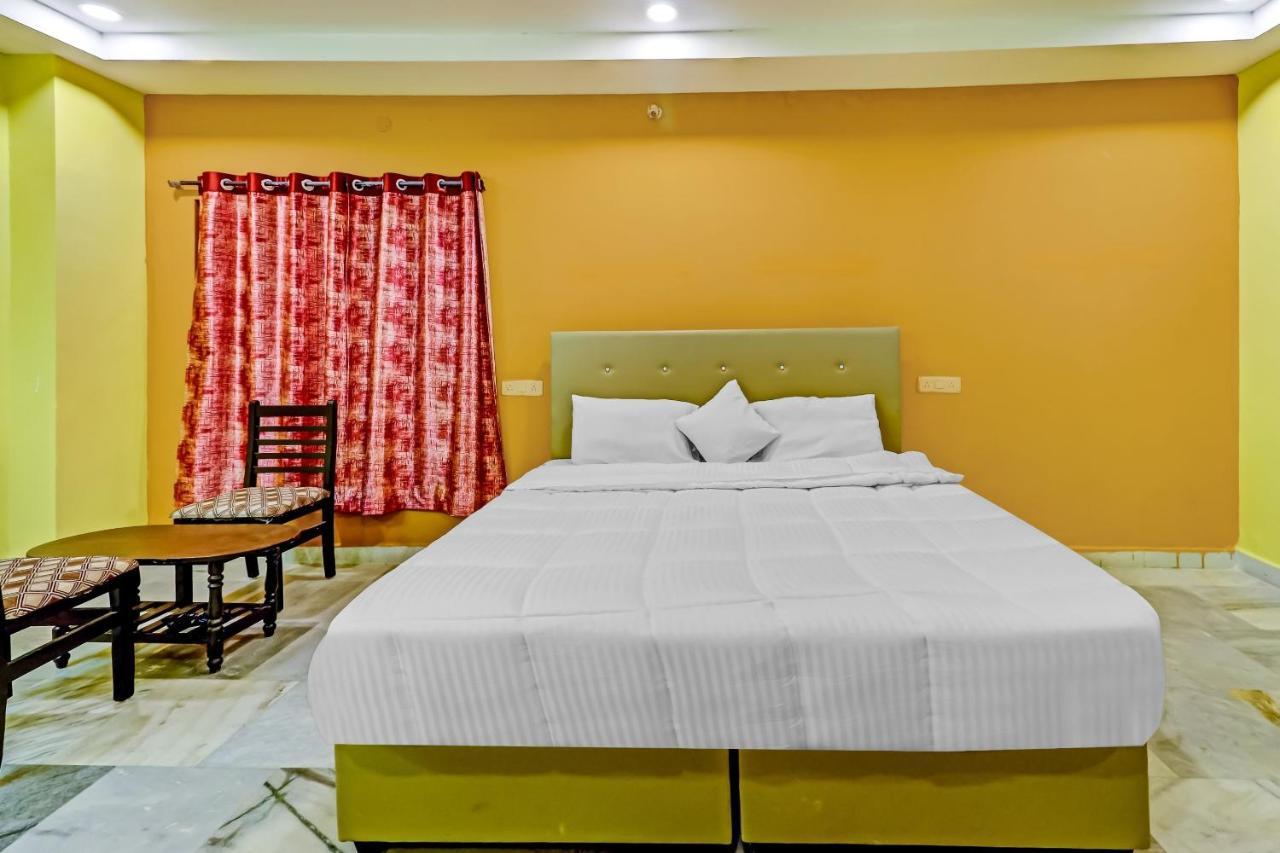 Oyo 81589 Aruna Dwraka Homes 3* Hyderabad
