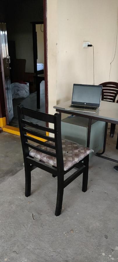 Oyo 81589 Aruna Dwraka Homes Hotel 3*