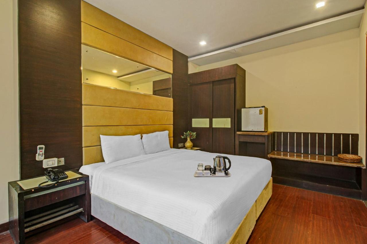 Hotel Oyo Townhouse 707 Grand Krishna 4*
