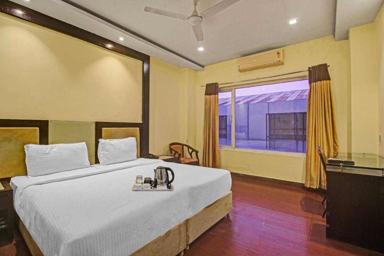 Oyo Townhouse 707 Grand Krishna 4* Hyderabad