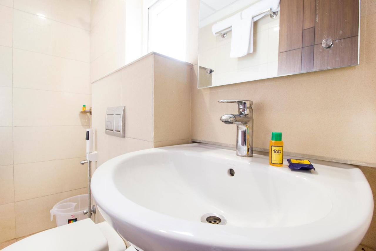 Hotel Fabhotel Limestone Suites - 750M From Yashoda Hospitals, Somajiguda