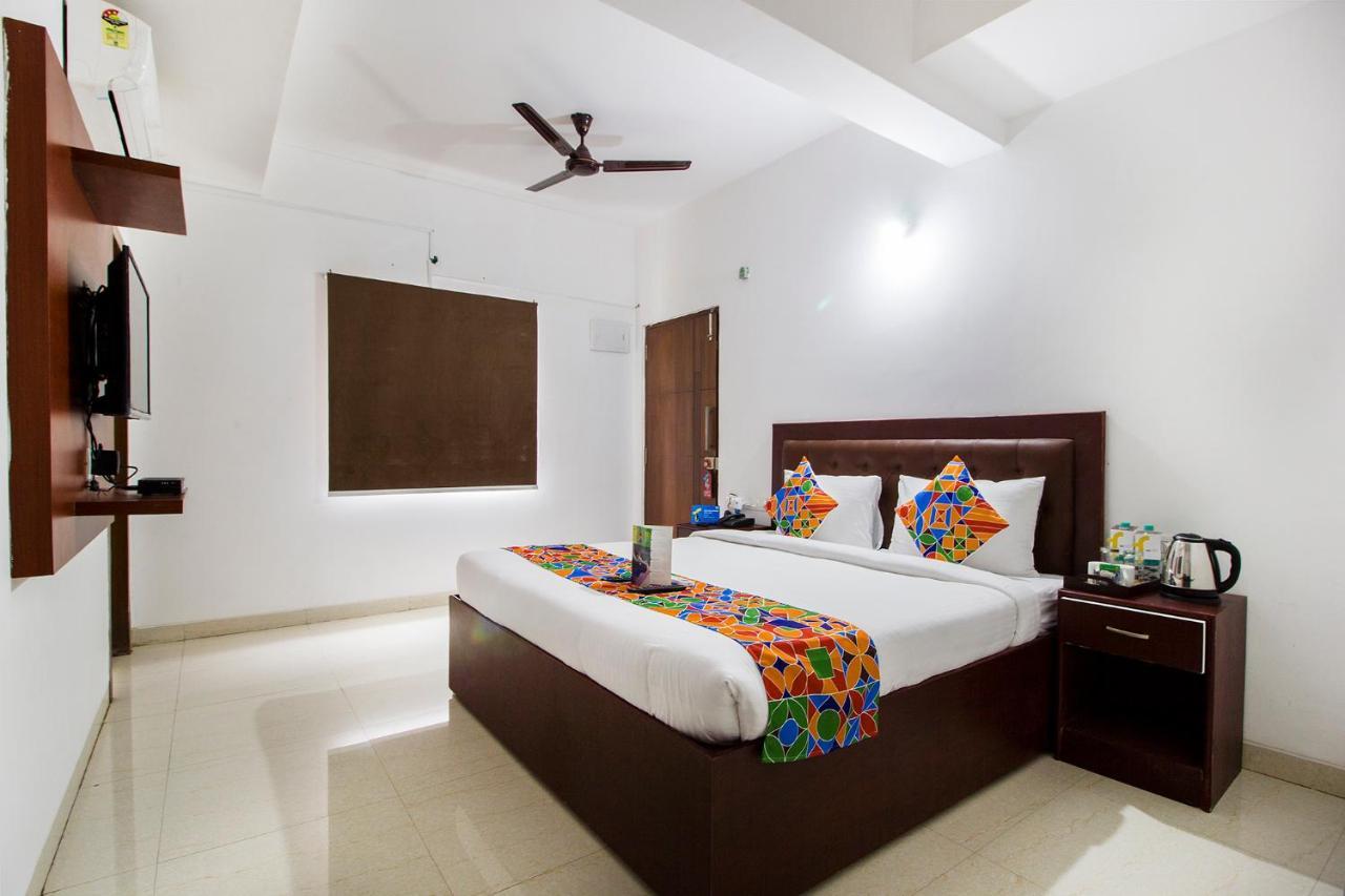 Fabhotel Limestone Suites - 750M From Yashoda Hospitals, Somajiguda Hotel