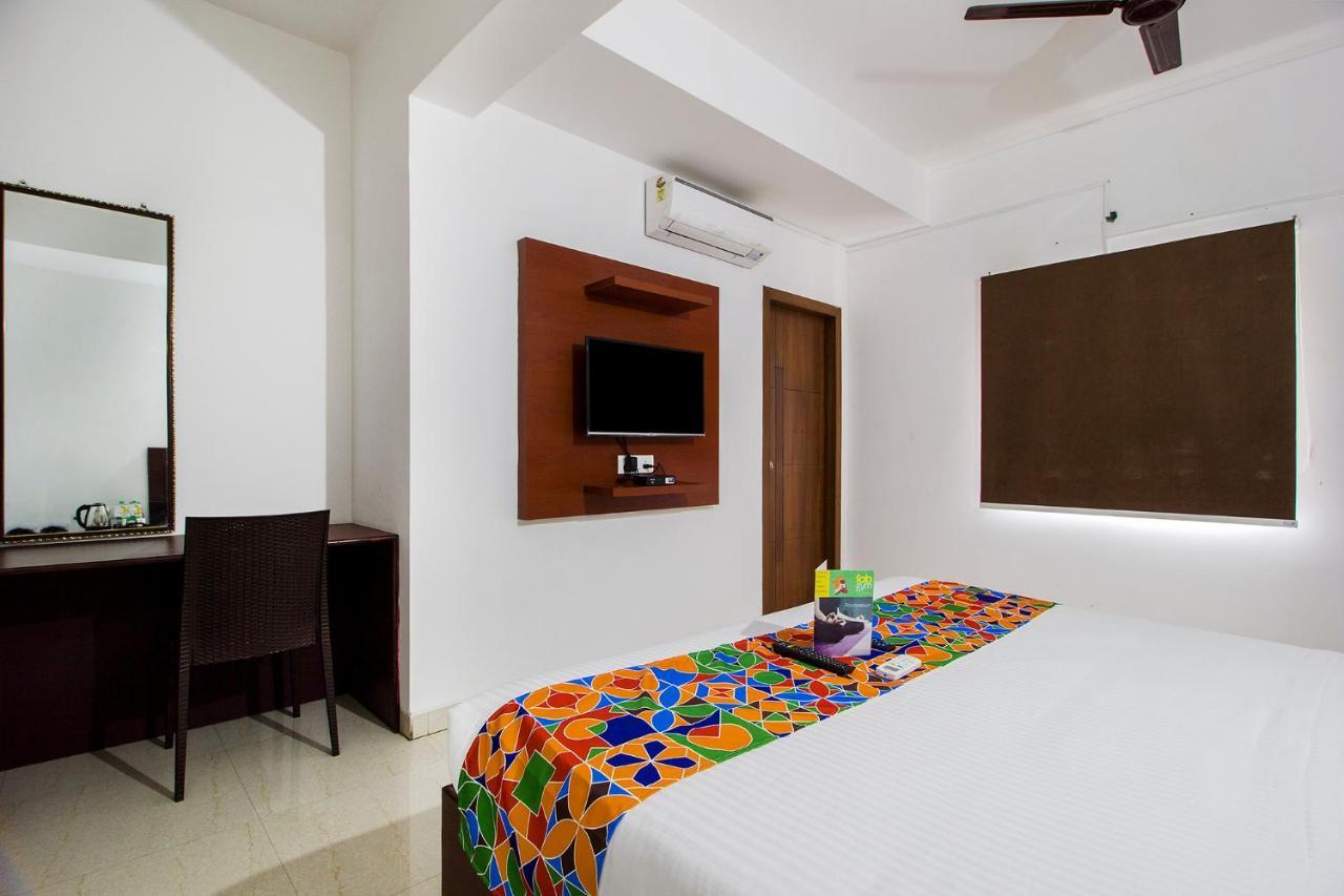 Fabhotel Limestone Suites - 750M From Yashoda Hospitals, Somajiguda Hyderabad