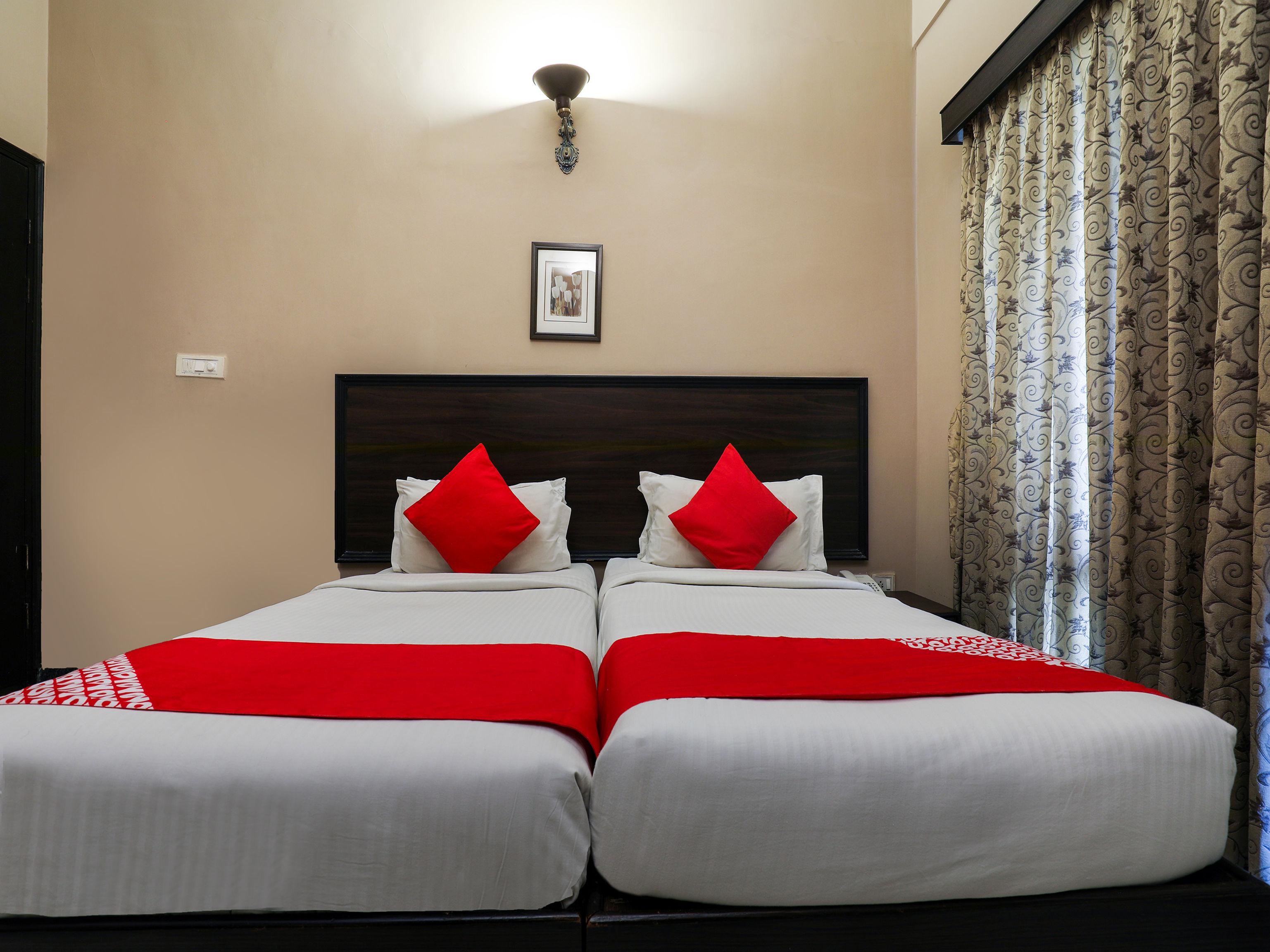 Oyo 15241 Gen X Banjara By 1589 Hotel 3*