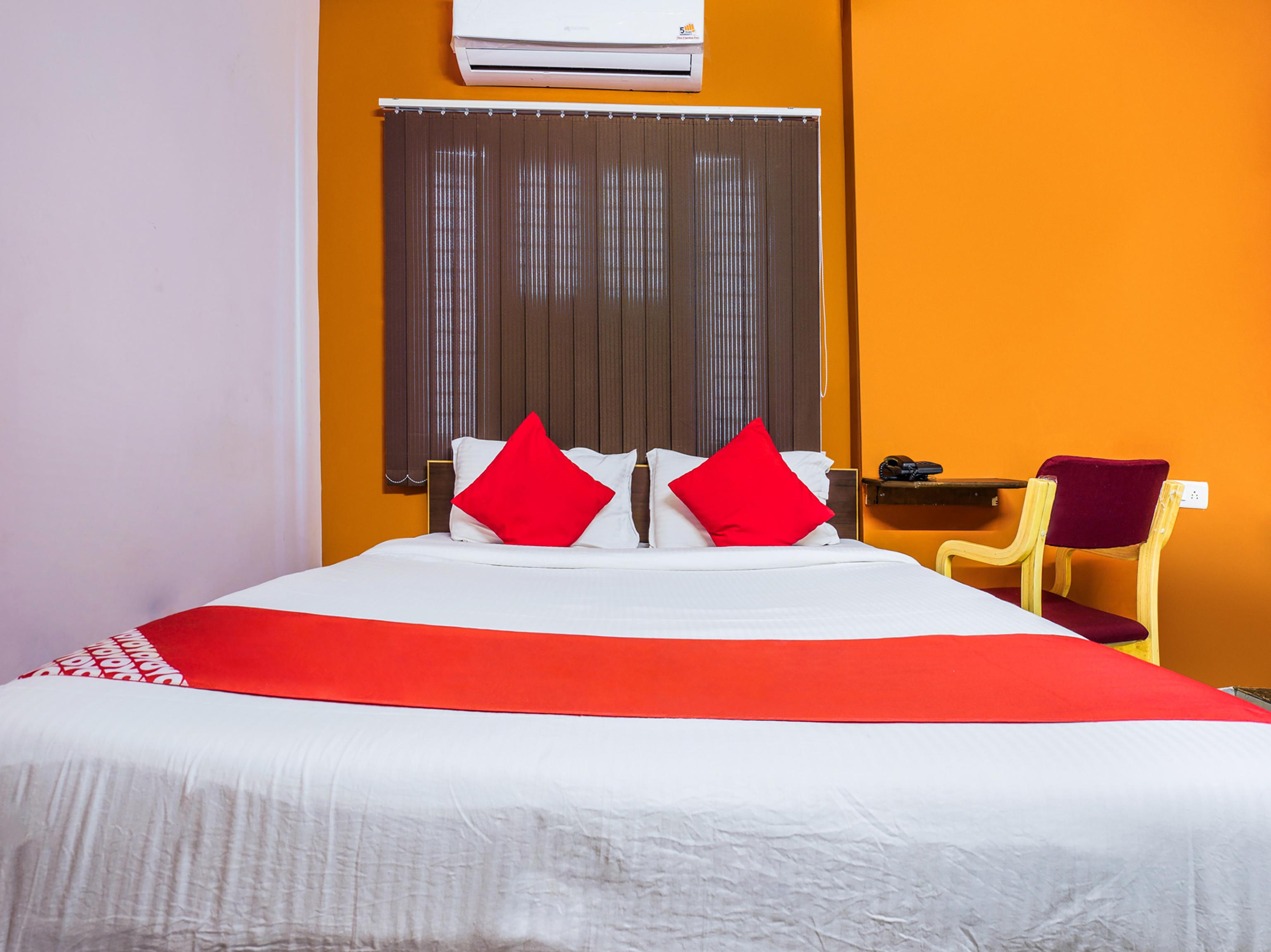 Oyo 13746 Mint Leaves Hotel 2*