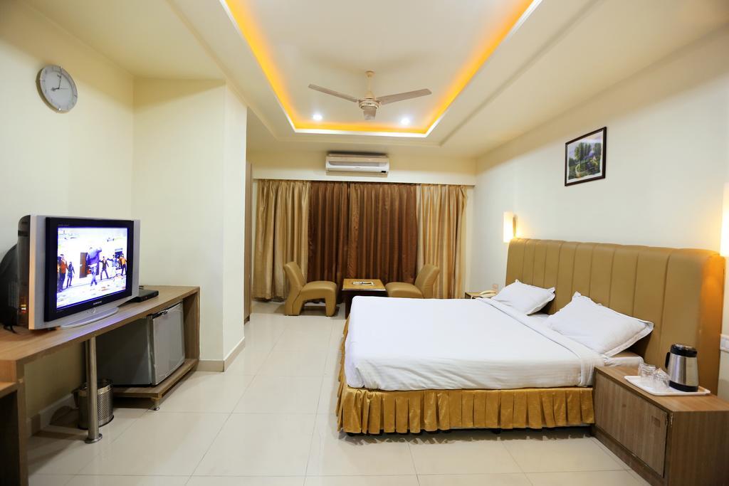 Hotel Sitara Grand 2*