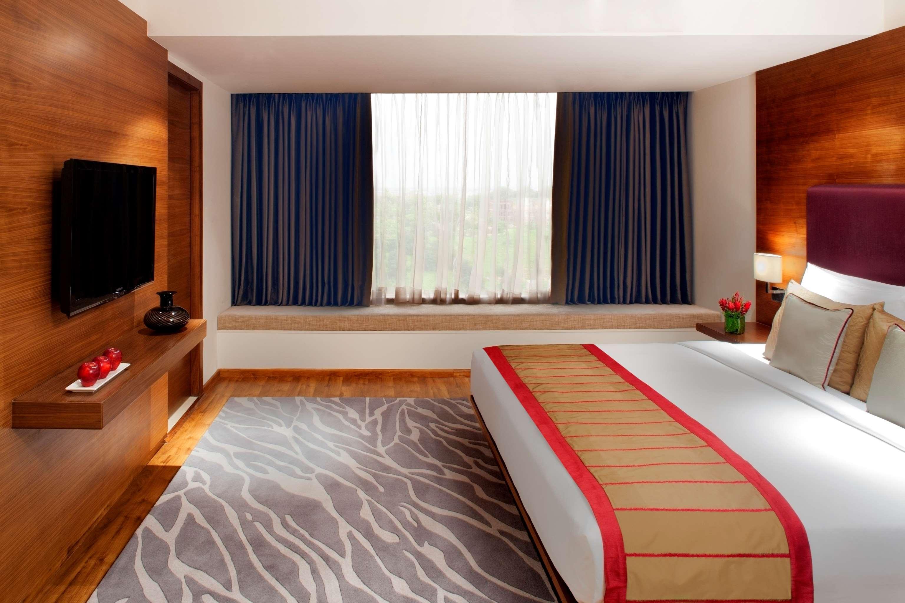 Hotel Radisson Blu Plaza Banjara Hills 5*
