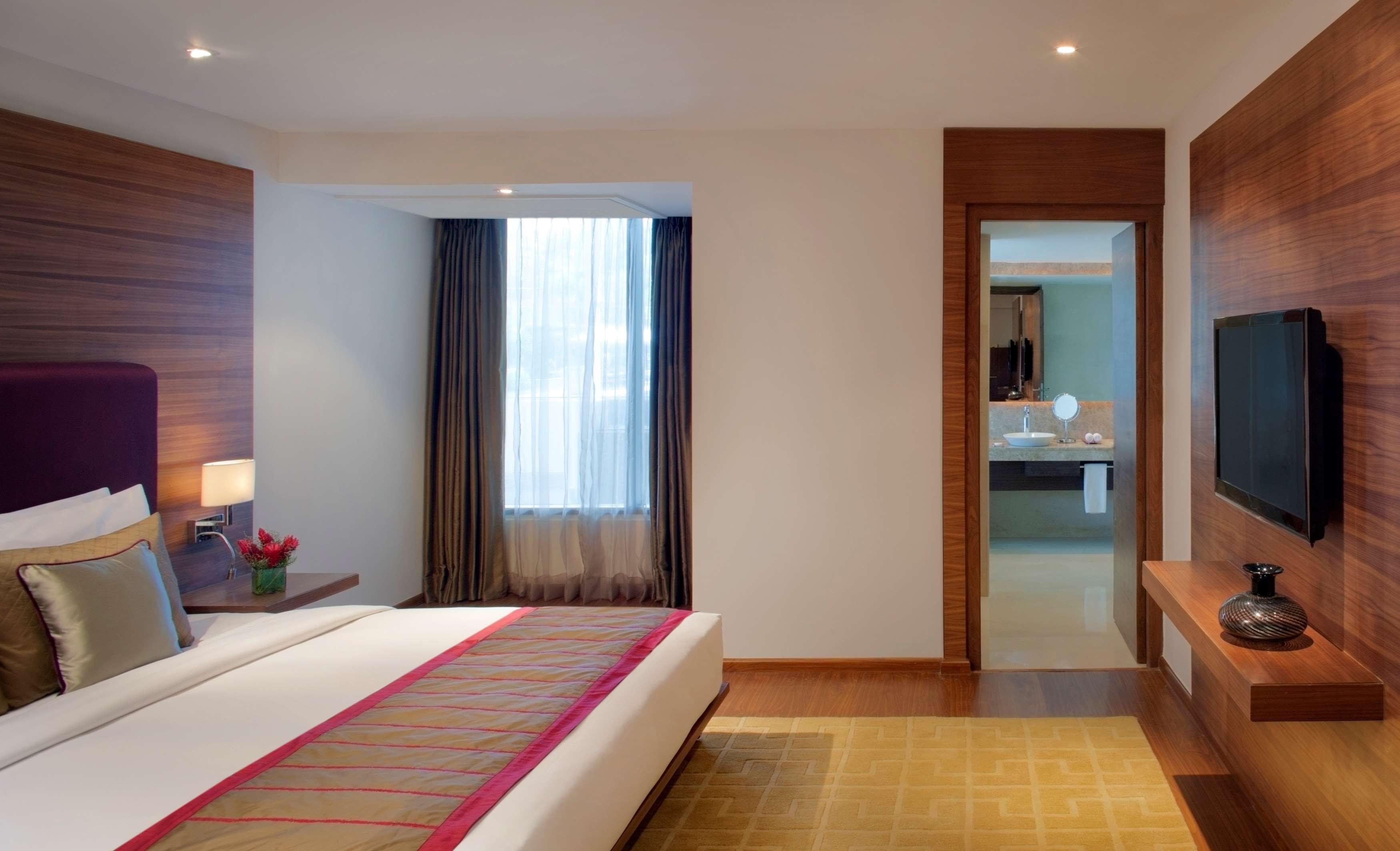 Radisson Blu Plaza Banjara Hills 5*
