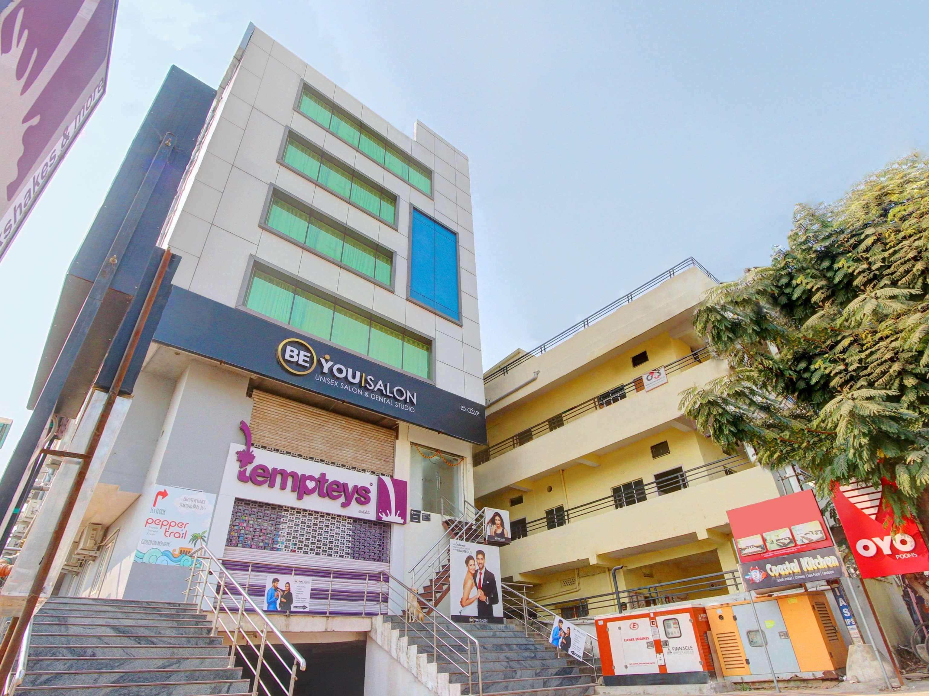 Oyo Flagship 7691 Kanha Boutique
